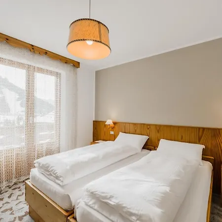 Garni Rosengarten Bed & Breakfast